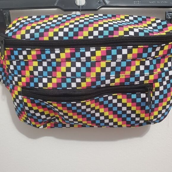 NWOT Unisex black jack fanny pack new without tag .muti color great for summer - Picture 2 of 7